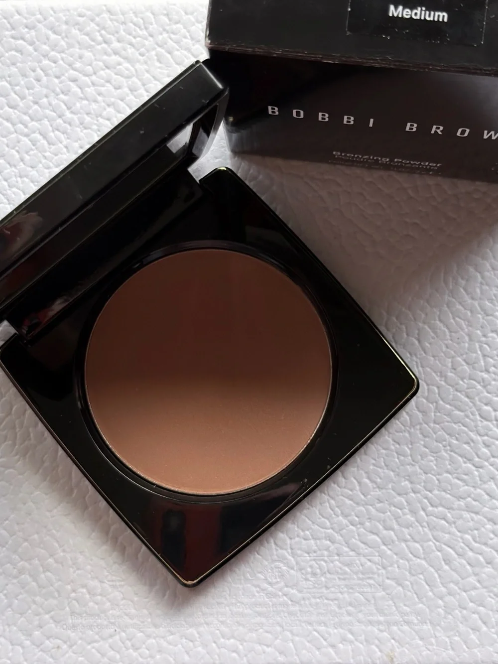 ✨ Bobbi Brown Bronzing Powder – Medium | Brand New